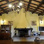 מלון Il Podere Del Germano Reale 4*