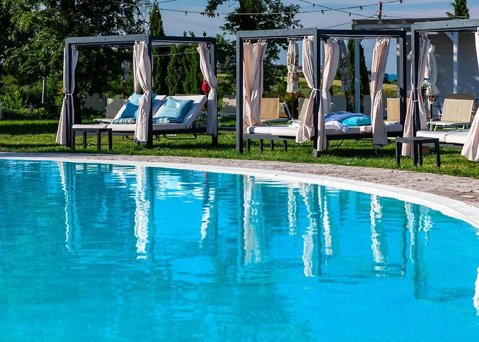 Il Podere Del Germano Reale Hotel 4*