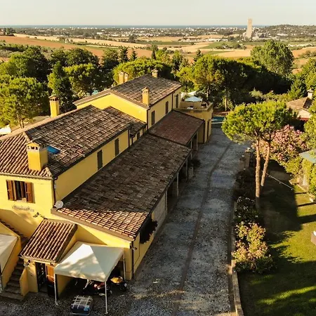 Il Podere Del Germano Reale Hotel