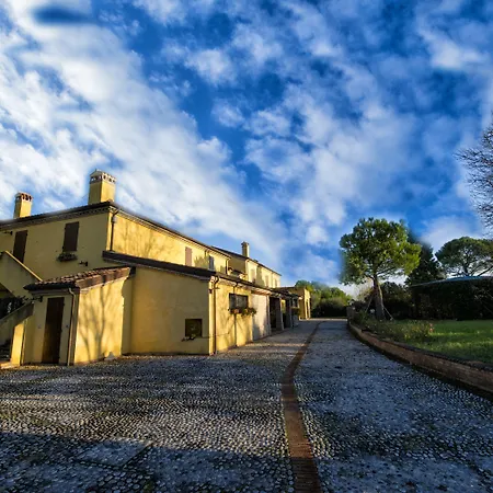 Otel Il Podere Del Germano Reale